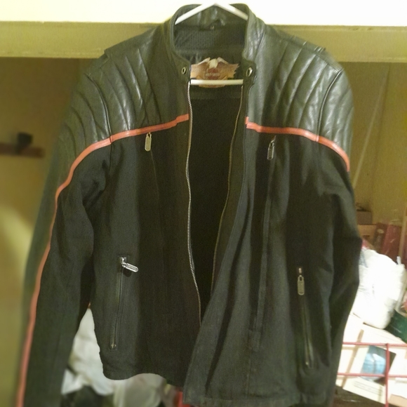 Very nice Harley Davidson riding jacket. - Picture 7 of 14